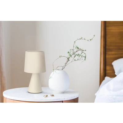 Obrázok používateľa SATTI béžová keramická stolová lampa s tienidlom E14 1x40W klasická elegantná dekoratívna do obývačky, spálne, kancelárie